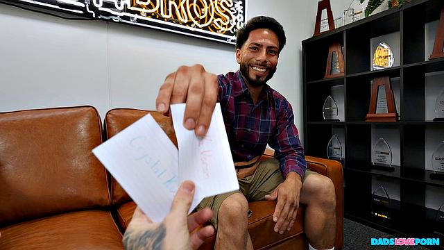 Porn Part 2: Venom Bite