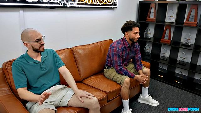 Porn Part 2: Venom Bite