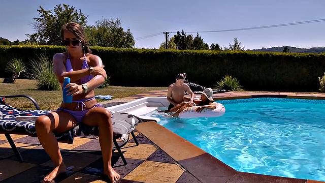 MOMMY4K. Does It Again