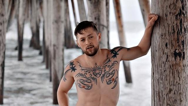 Eager handsome jock barebacking in affair on sofa