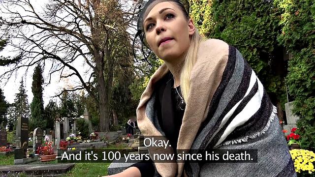 Public blowjob before car sex