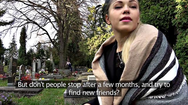 Public blowjob before car sex