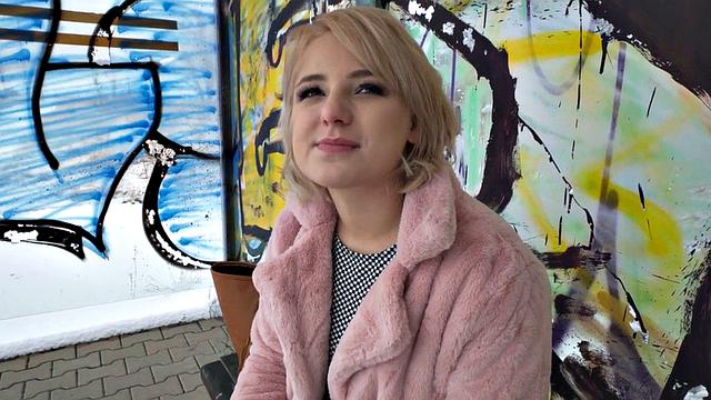 Public slut enjoys fucking on BWC after throating it