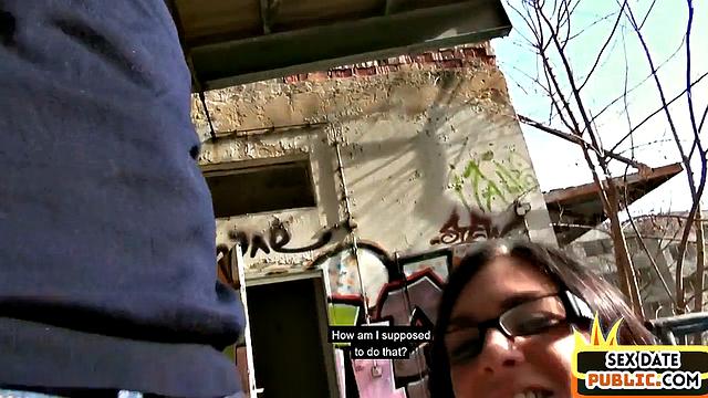 21yo babe pounded in outdoor three-way