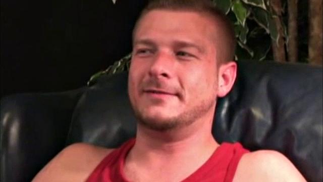 A construction contractor, Jeremy is 32 years old, 5' 10", and 170 pounds. He doesn't list any likes, dislikes or particularly interesting characteristics...