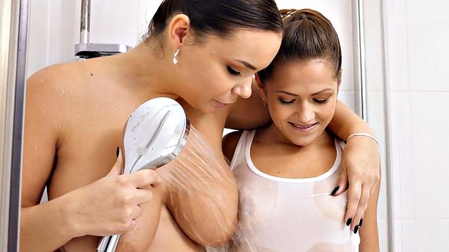 Oiled busty dyke pussyfingered by GF after pussyeating