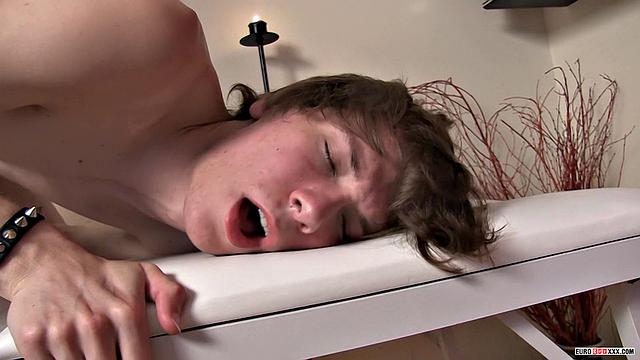 Twink Massages Are Never Totally Innocent! - Ethan White &amp;amp; Jaye Elektra