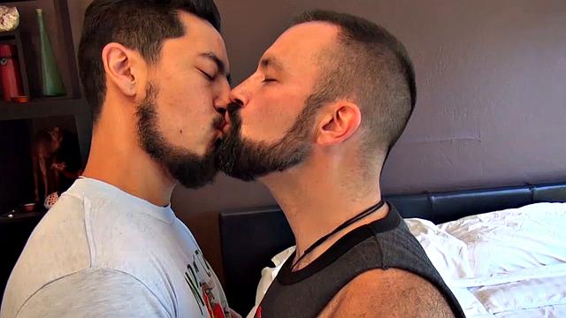 Кодах Филмор безжалостно трахает Кори Кунса до изнеможения