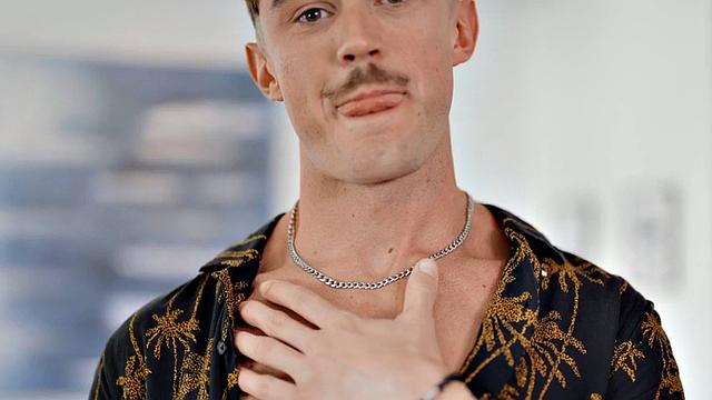 Eager jock solo wanking when alone at home