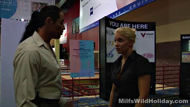 MILF Heidi Having Fun with Tour Guide