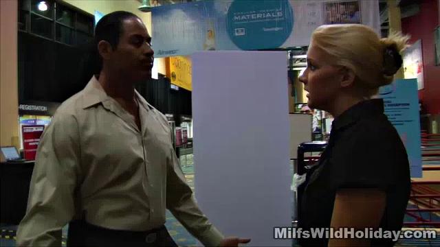MILF Heidi Having Fun with Tour Guide