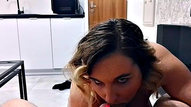 Lola Paradise: Private Dancer