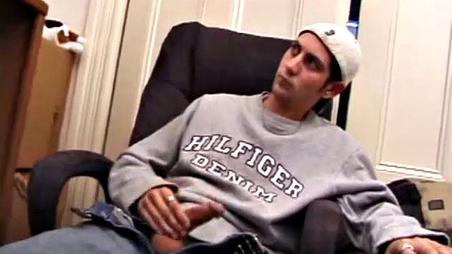 Aaron Michaels Masturbating