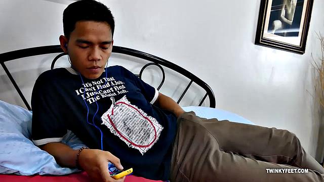 Marcon Solo Foot Wank