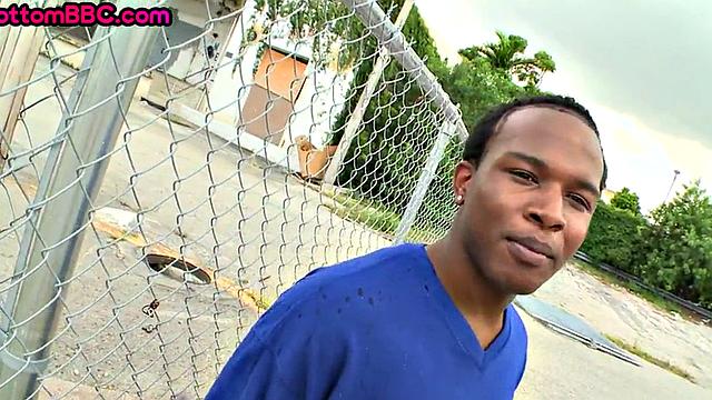 Outdoor Black picked up and fucked till cumshot