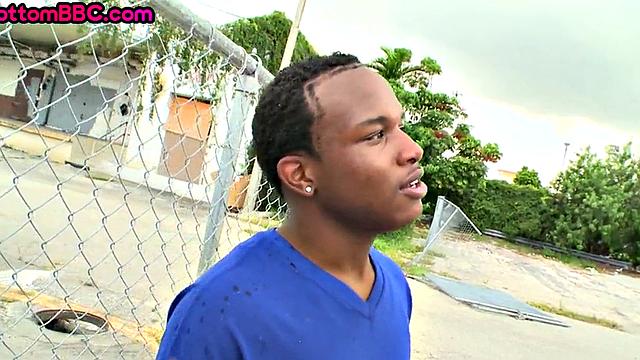 Outdoor Black picked up and fucked till cumshot