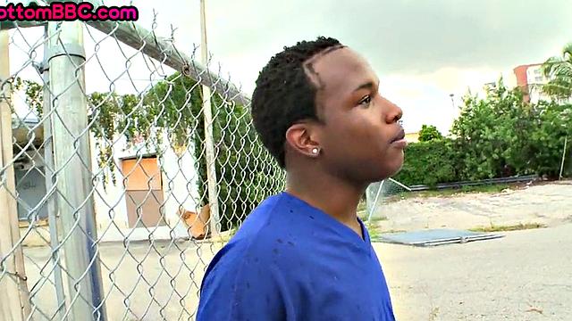 Outdoor Black picked up and fucked till cumshot