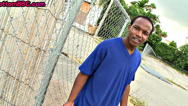 Outdoor Black picked up and fucked till cumshot