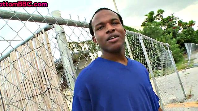 Outdoor Black picked up and fucked till cumshot