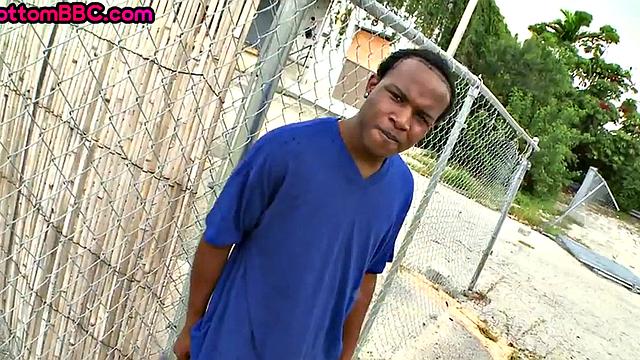 Outdoor Black picked up and fucked till cumshot