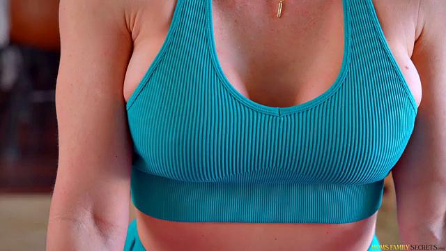 Stepmoms Happy Hormones - S4:E2