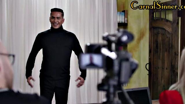 Stunning bisex babe cockriding in 3some after blowjob