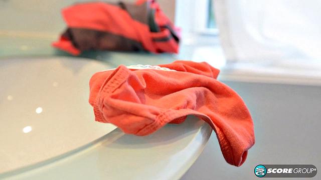 A creampie for a sexy Asian