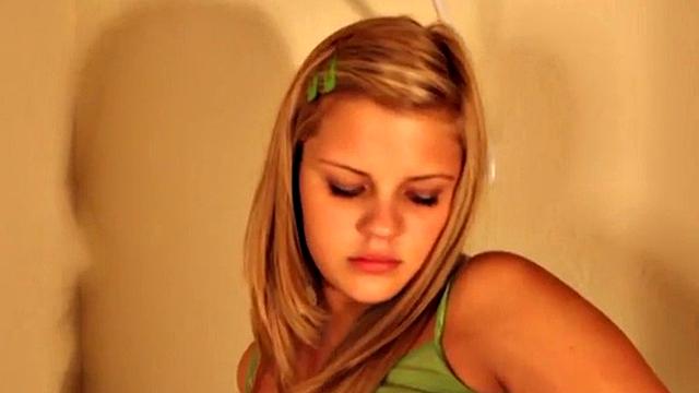 Kinky blonde teen pounds her bald pussy raw with her favorite sex toys