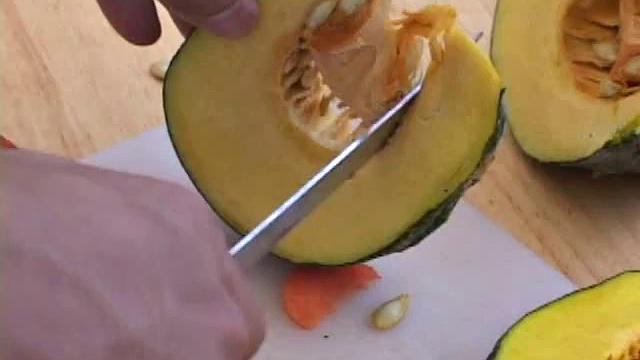 Slim Asian sucks off partner for facial before breeding