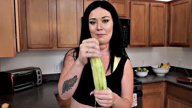 Kitchen Clit Rubbing