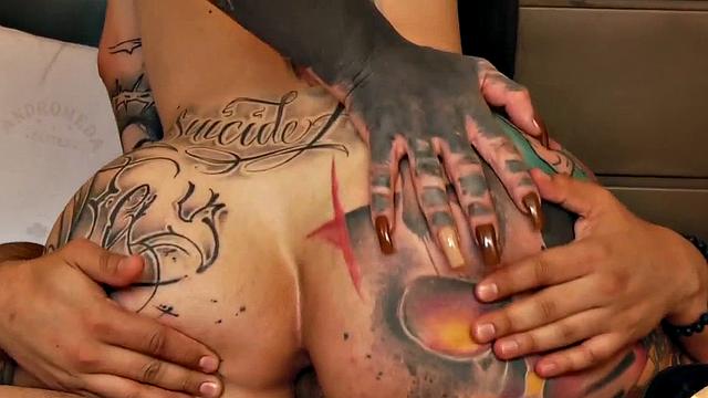 Booty alternative TS slut gets banged and analized by BF