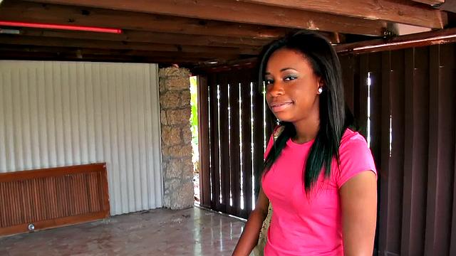 Get ready for a wild and wild head game with this bald pussy and bra-clad babe