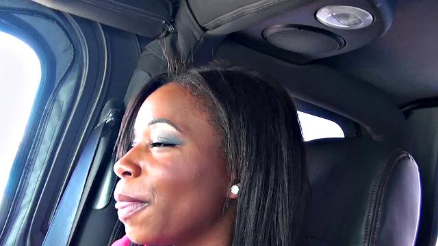 Get ready for a wild and wild head game with this bald pussy and bra-clad babe