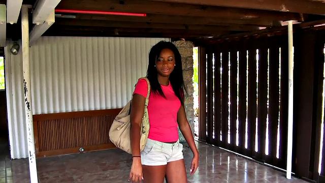 Get ready for a wild and wild head game with this bald pussy and bra-clad babe