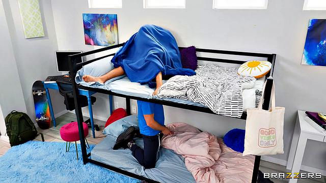 Dripping Gloryhole Peeping Threesome