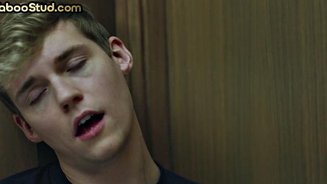 21yo twink barebacked by stepdaddy with muscled body