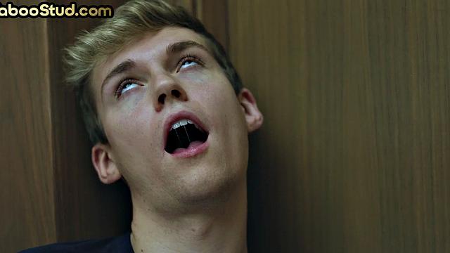 21yo twink barebacked by stepdaddy with muscled body