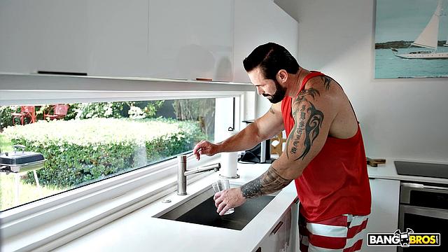 Stepdaughter Wants A Deep Massage