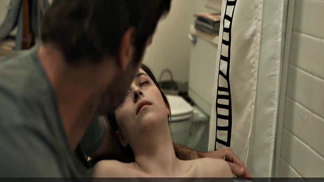 Dakota Johnson sexy in bath