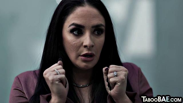 Big-ass babe hardcore cockriding cock