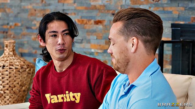 Лулу Чу сводит с ума двух соседей, страсть кипит в доме