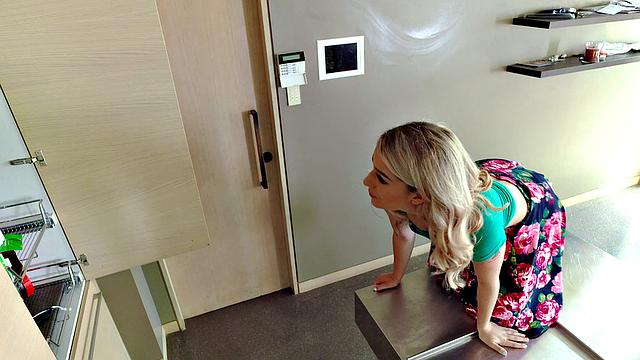 Tiny Pussy, Housekeeper Problems