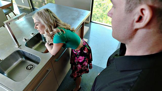 Tiny Pussy, Housekeeper Problems