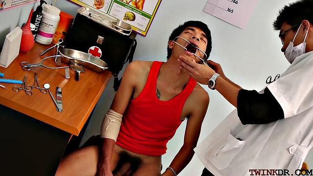 Skinny asian spreading legs for doc