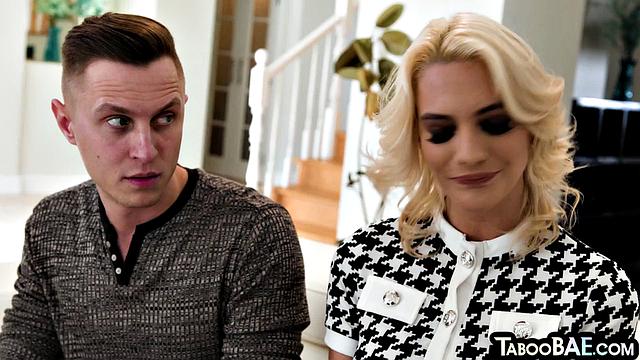 Beauty blonde babes sharing a lucky guy