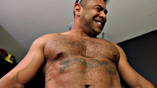 Bisexual busty MILF facesitting in 3some with crossdressers