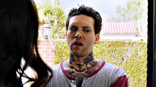 Big Tit Black-Hair Vivienne Wynter Loves The Way Her Gets Fucked