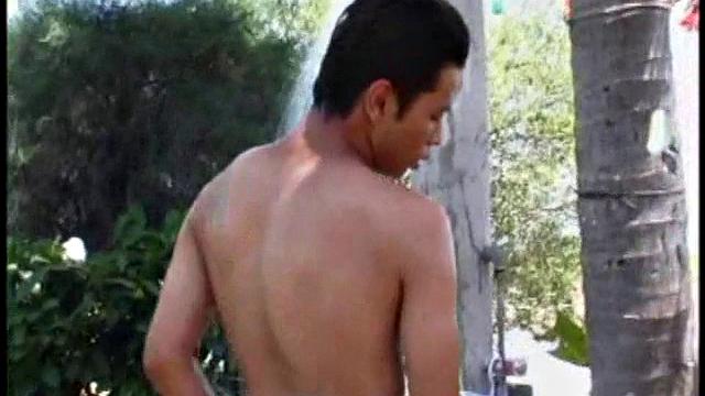 Asian amateur gets bareback stuffed and cummed after giving a sloppy BJ