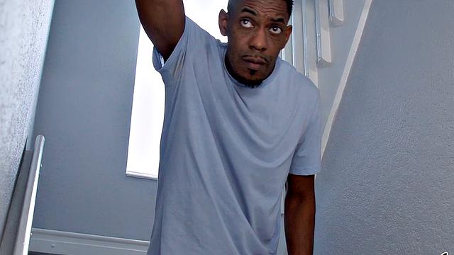 Robber inked MILF deepthroat BBC after being caught