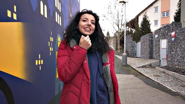 Picked up 21yo babe banged after deepthroat for cash